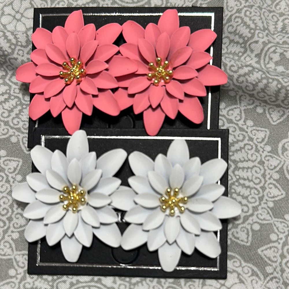 Pink and White Floral Earrings Set